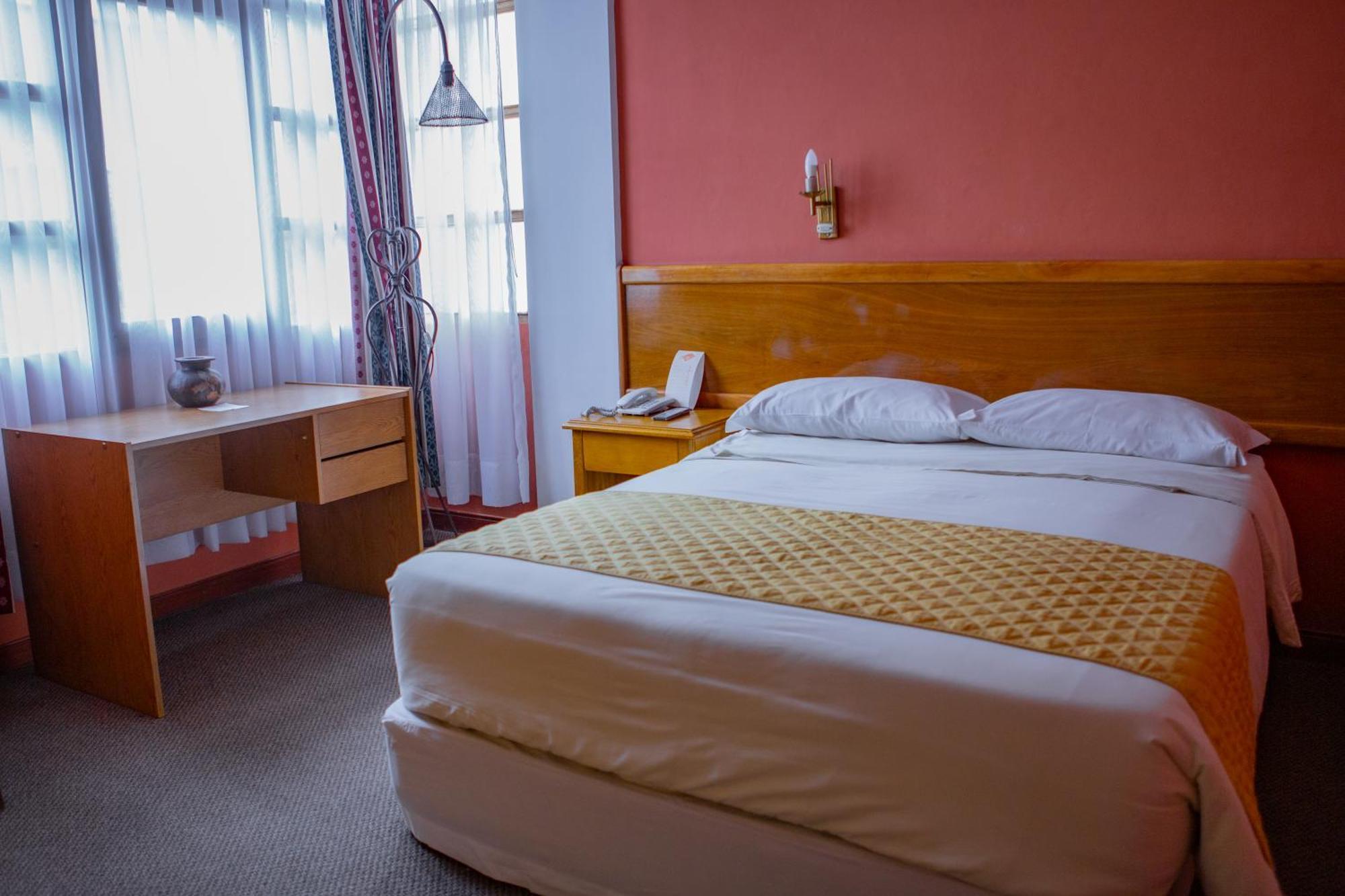 Hotel Cima Argentum Потоси Экстерьер фото